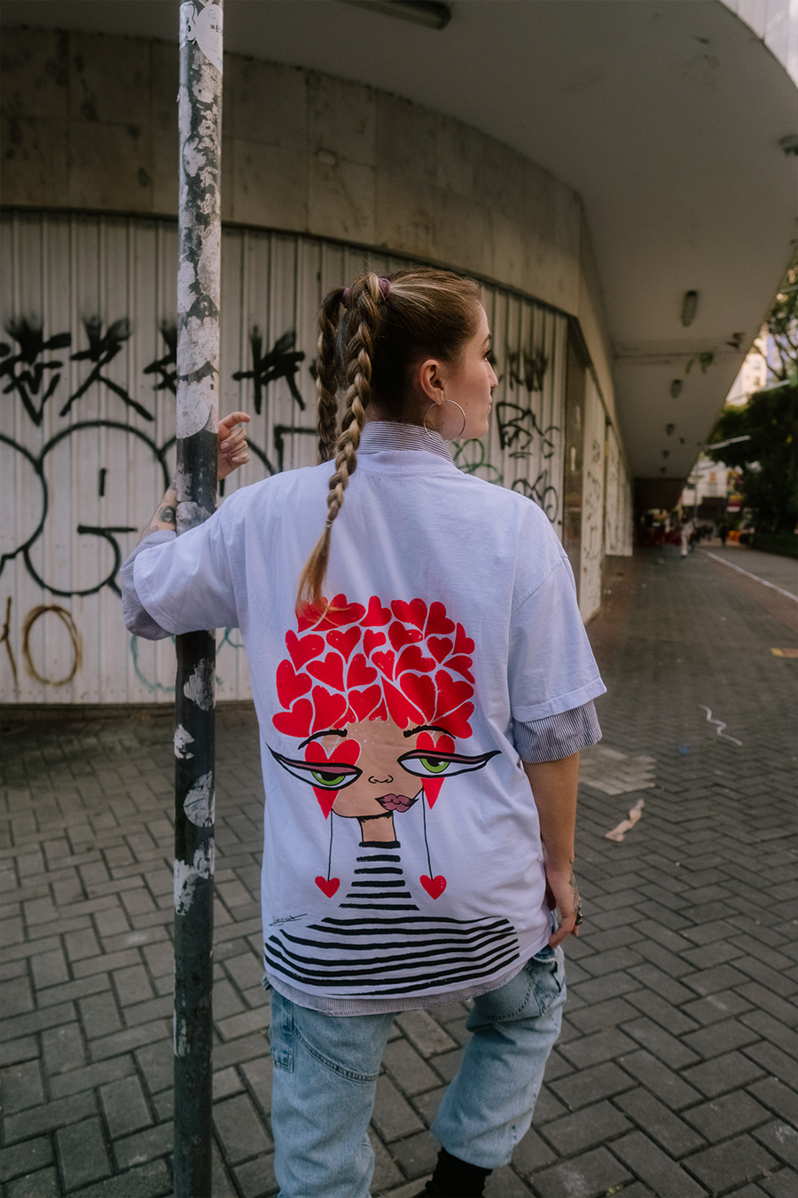 Oversized SONHOS Personagem [branca]
