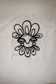 Camiseta Spray "Olhar Floral" — Peça Única Oversized G